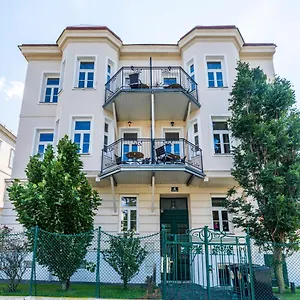Imperial Schoenbrunn - Contactless Check-in Apartament